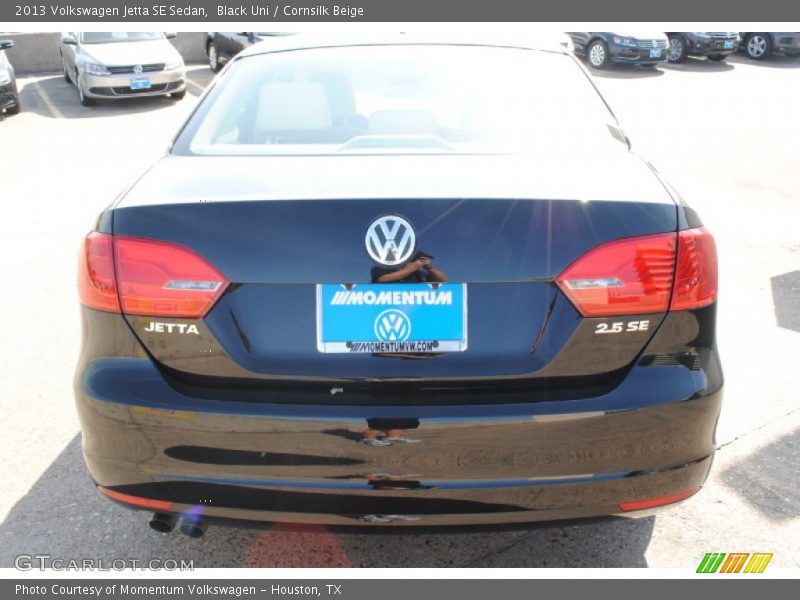 Black Uni / Cornsilk Beige 2013 Volkswagen Jetta SE Sedan