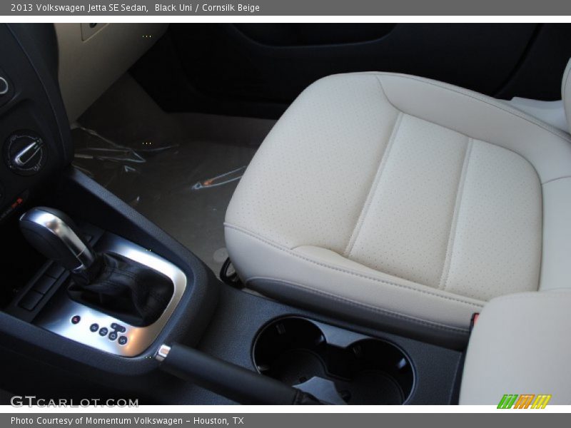 Black Uni / Cornsilk Beige 2013 Volkswagen Jetta SE Sedan
