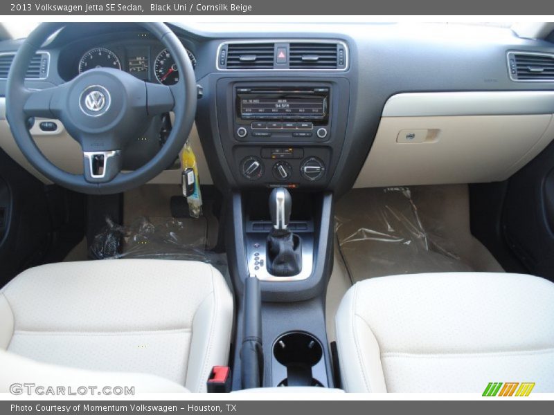 Black Uni / Cornsilk Beige 2013 Volkswagen Jetta SE Sedan