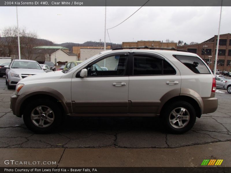 Clear White / Beige 2004 Kia Sorento EX 4WD