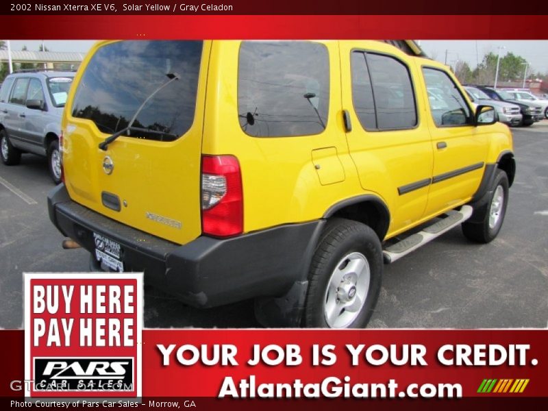 Solar Yellow / Gray Celadon 2002 Nissan Xterra XE V6