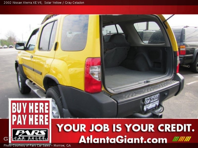 Solar Yellow / Gray Celadon 2002 Nissan Xterra XE V6