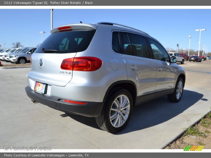 Reflex Silver Metallic / Black 2013 Volkswagen Tiguan SE