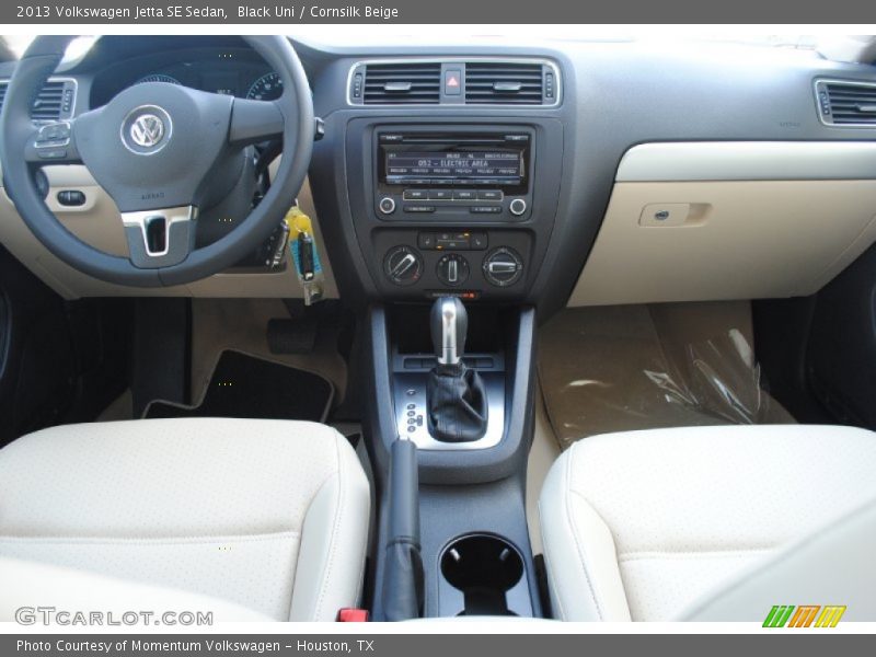 Black Uni / Cornsilk Beige 2013 Volkswagen Jetta SE Sedan