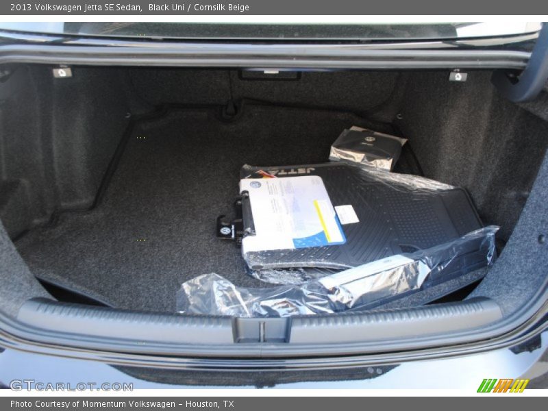 Black Uni / Cornsilk Beige 2013 Volkswagen Jetta SE Sedan