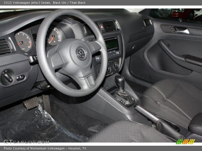 Black Uni / Titan Black 2013 Volkswagen Jetta S Sedan
