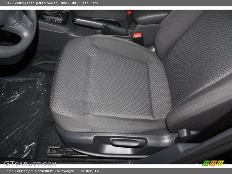 Black Uni / Titan Black 2013 Volkswagen Jetta S Sedan
