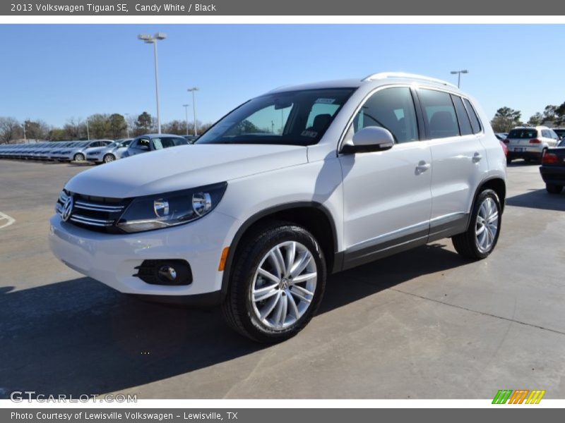 Candy White / Black 2013 Volkswagen Tiguan SE