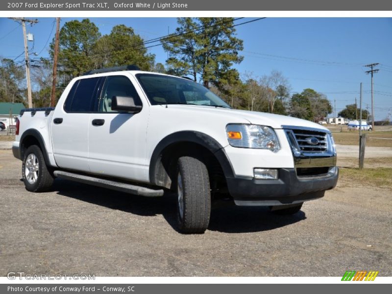 Front 3/4 View of 2007 Explorer Sport Trac XLT