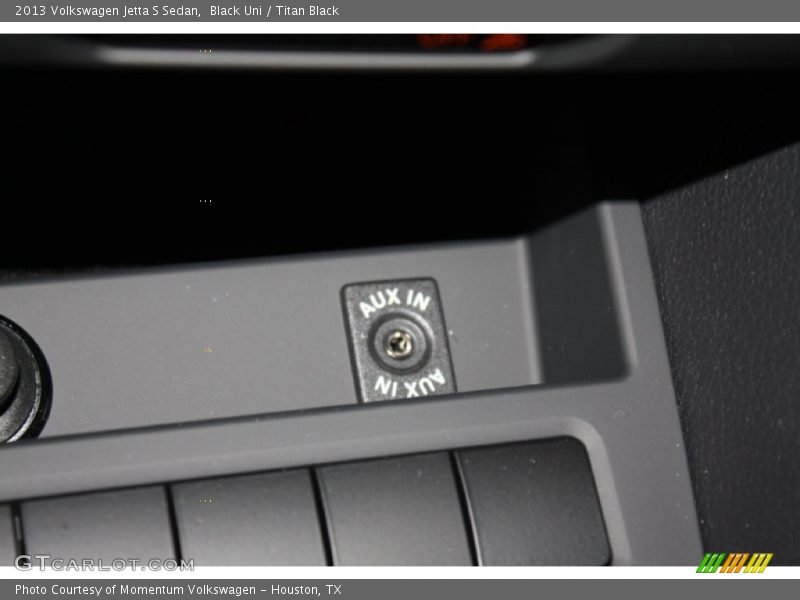 Black Uni / Titan Black 2013 Volkswagen Jetta S Sedan