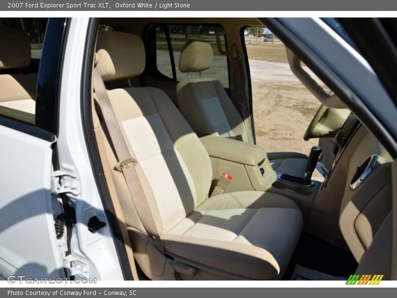 Oxford White / Light Stone 2007 Ford Explorer Sport Trac XLT