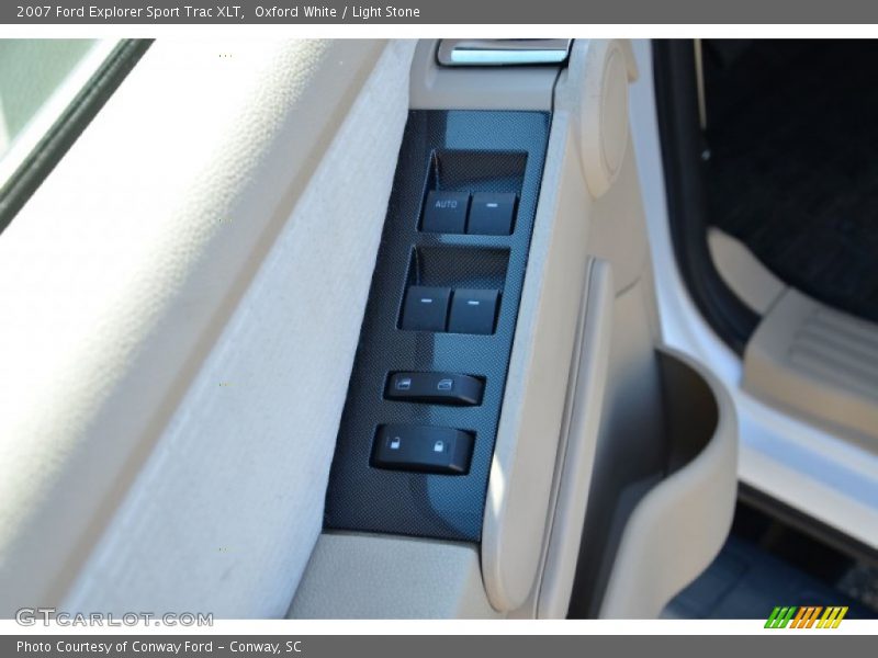 Oxford White / Light Stone 2007 Ford Explorer Sport Trac XLT