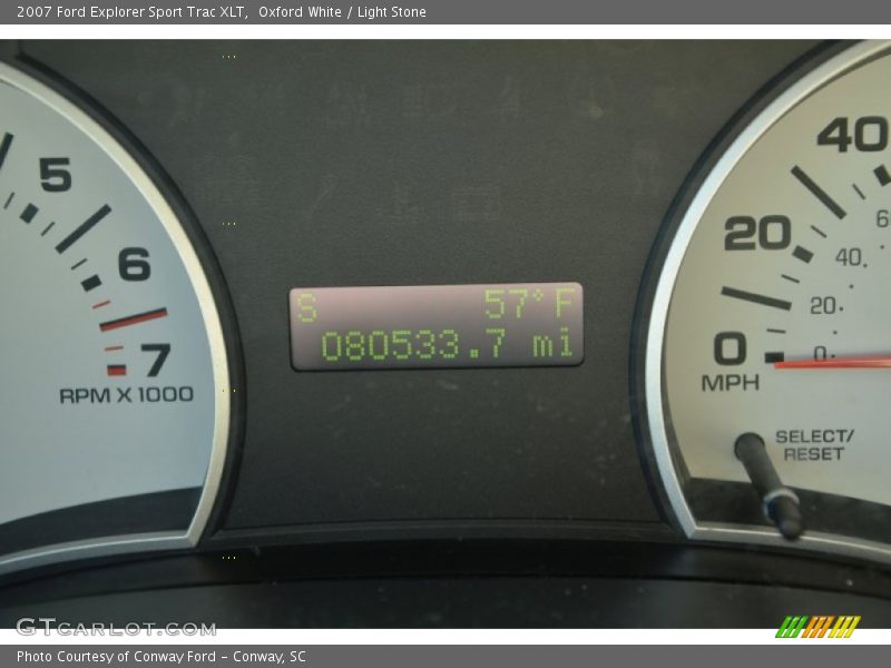 Oxford White / Light Stone 2007 Ford Explorer Sport Trac XLT