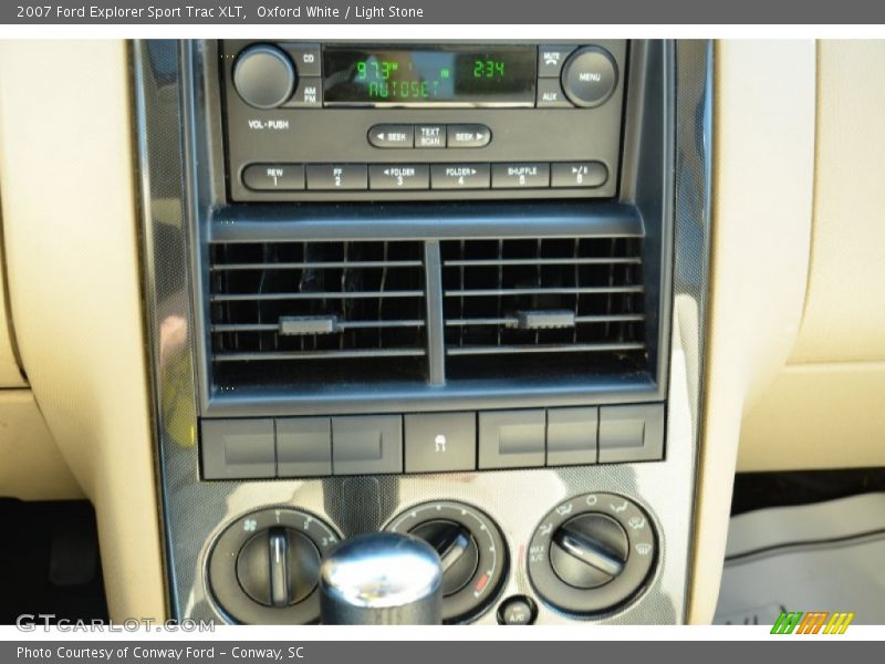 Oxford White / Light Stone 2007 Ford Explorer Sport Trac XLT
