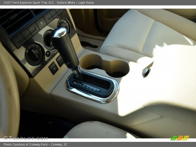 Oxford White / Light Stone 2007 Ford Explorer Sport Trac XLT