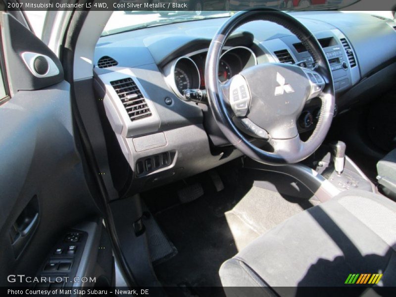 Cool Silver Metallic / Black 2007 Mitsubishi Outlander LS 4WD