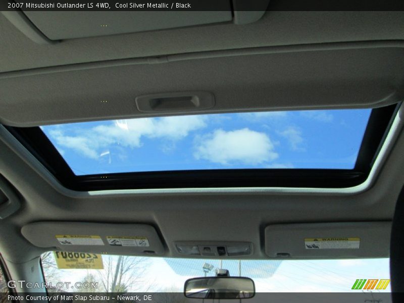 Cool Silver Metallic / Black 2007 Mitsubishi Outlander LS 4WD