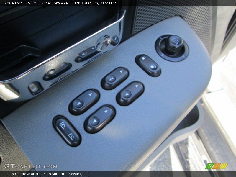 Black / Medium/Dark Flint 2004 Ford F150 XLT SuperCrew 4x4