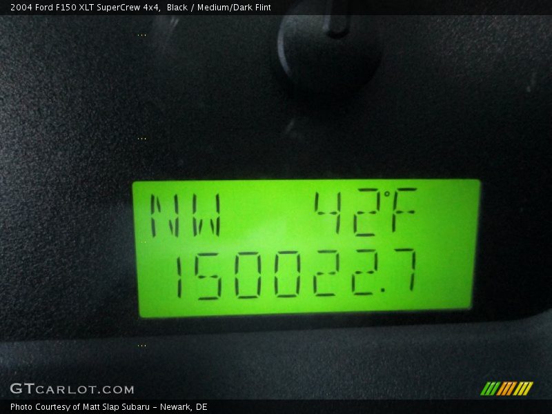 Black / Medium/Dark Flint 2004 Ford F150 XLT SuperCrew 4x4