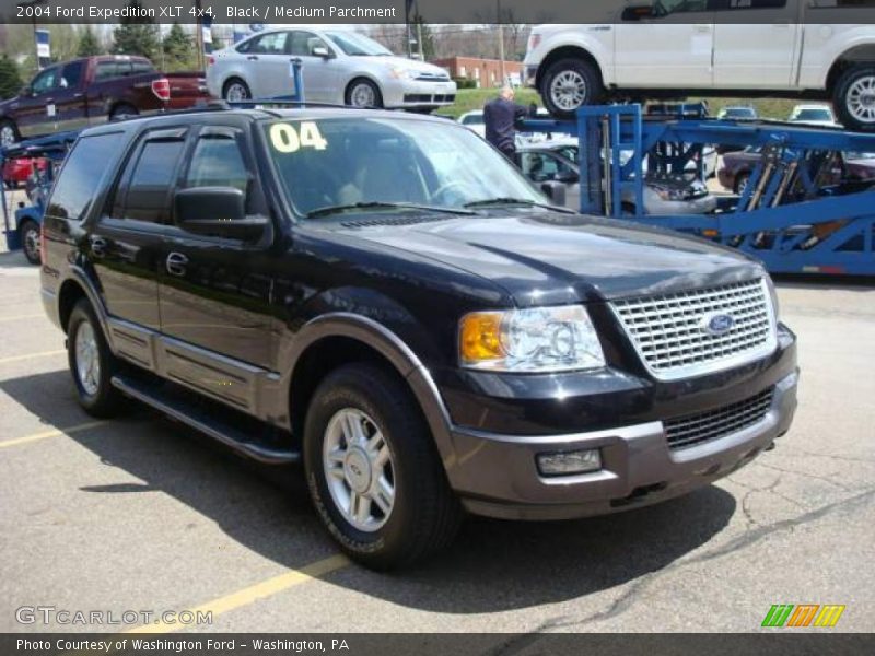 Black / Medium Parchment 2004 Ford Expedition XLT 4x4
