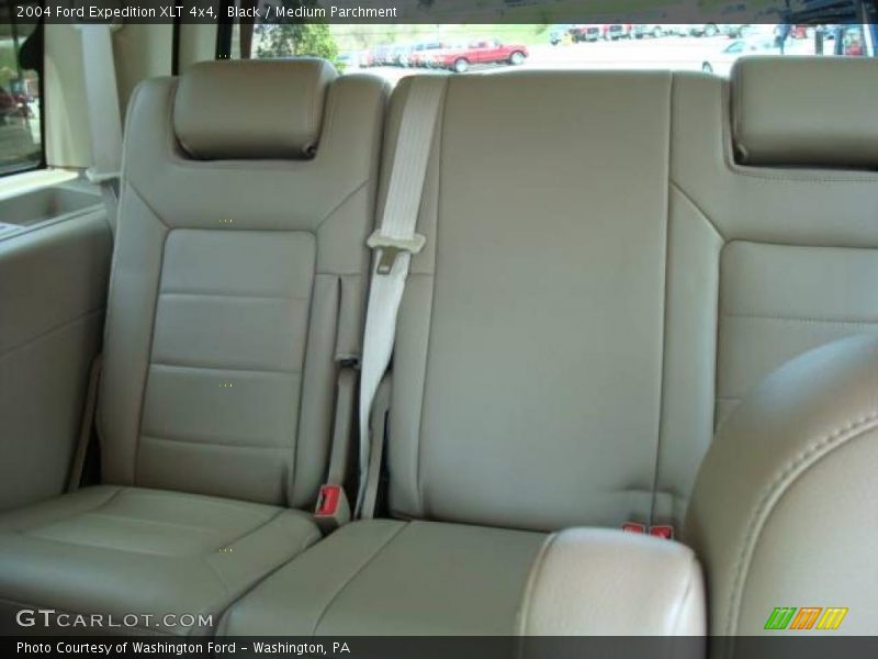 Black / Medium Parchment 2004 Ford Expedition XLT 4x4