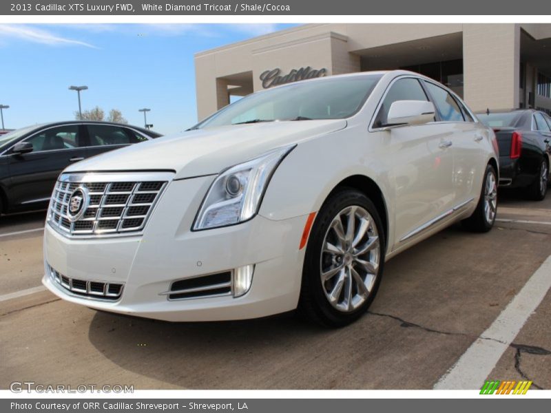 White Diamond Tricoat / Shale/Cocoa 2013 Cadillac XTS Luxury FWD