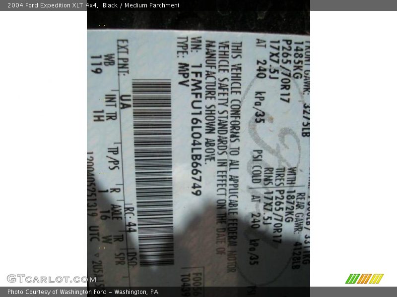 Black / Medium Parchment 2004 Ford Expedition XLT 4x4