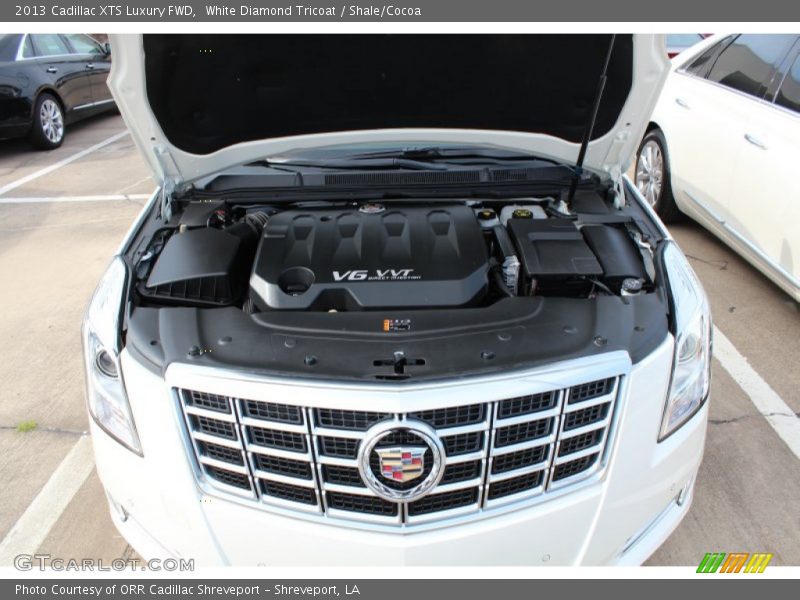 White Diamond Tricoat / Shale/Cocoa 2013 Cadillac XTS Luxury FWD