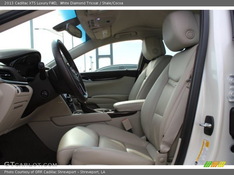 White Diamond Tricoat / Shale/Cocoa 2013 Cadillac XTS Luxury FWD