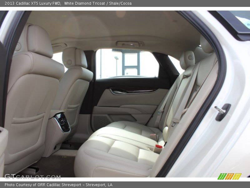 White Diamond Tricoat / Shale/Cocoa 2013 Cadillac XTS Luxury FWD