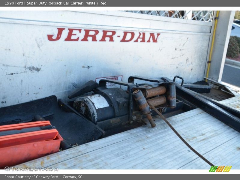 White / Red 1990 Ford F Super Duty Rollback Car Carrier