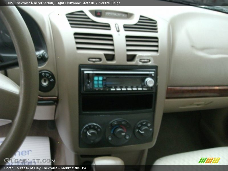 Light Driftwood Metallic / Neutral Beige 2005 Chevrolet Malibu Sedan