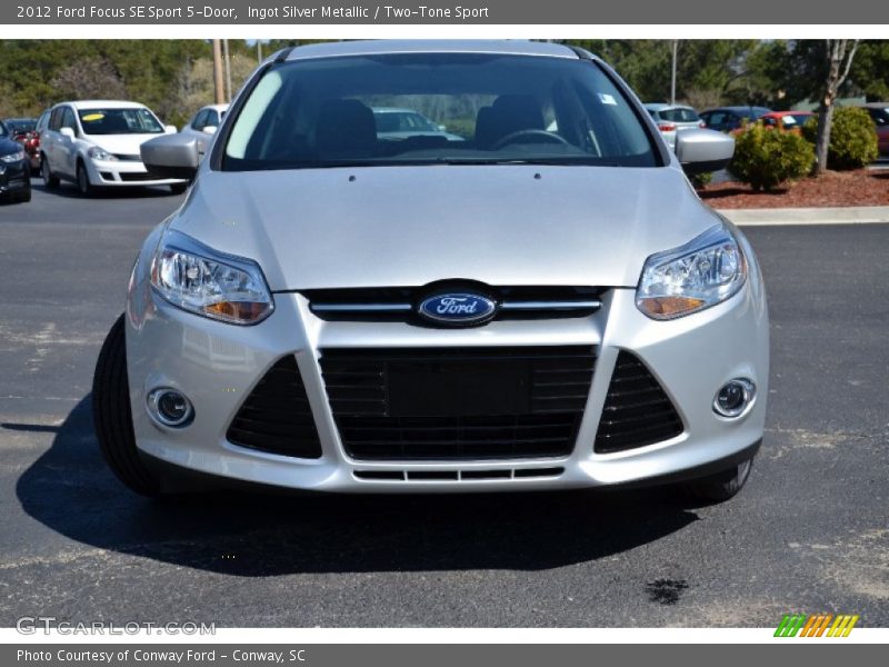 Ingot Silver Metallic / Two-Tone Sport 2012 Ford Focus SE Sport 5-Door