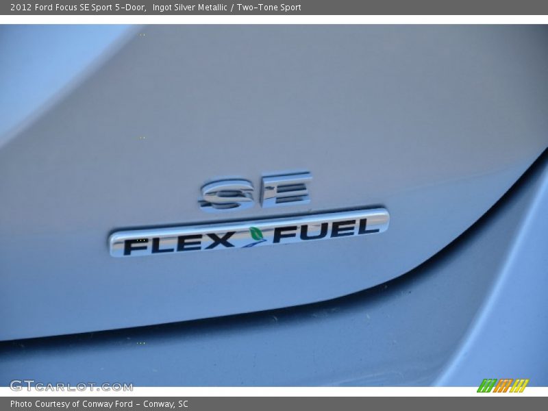 Ingot Silver Metallic / Two-Tone Sport 2012 Ford Focus SE Sport 5-Door