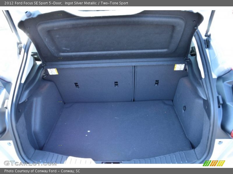  2012 Focus SE Sport 5-Door Trunk
