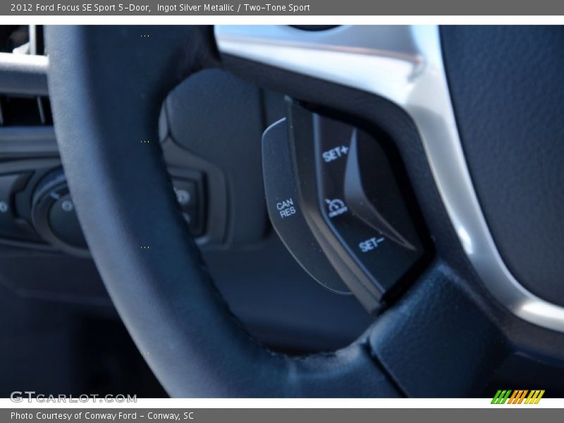 Ingot Silver Metallic / Two-Tone Sport 2012 Ford Focus SE Sport 5-Door