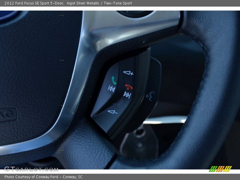 Controls of 2012 Focus SE Sport 5-Door