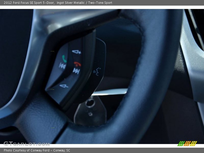 Ingot Silver Metallic / Two-Tone Sport 2012 Ford Focus SE Sport 5-Door