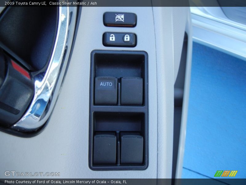 Classic Silver Metallic / Ash 2009 Toyota Camry LE