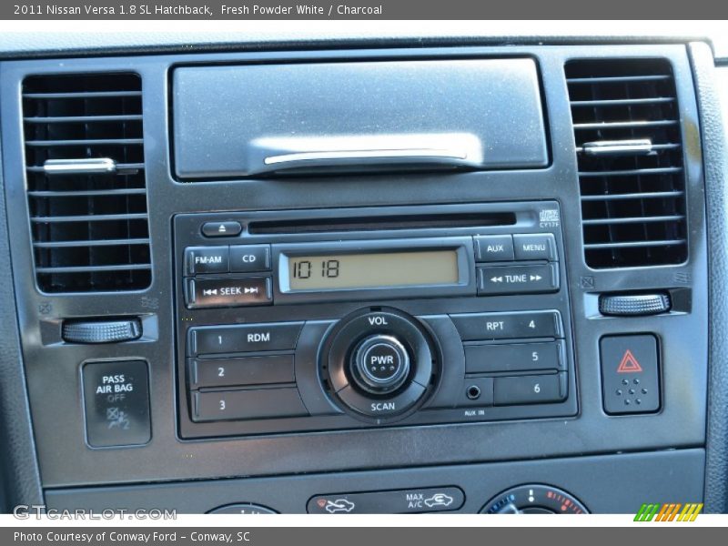 Fresh Powder White / Charcoal 2011 Nissan Versa 1.8 SL Hatchback