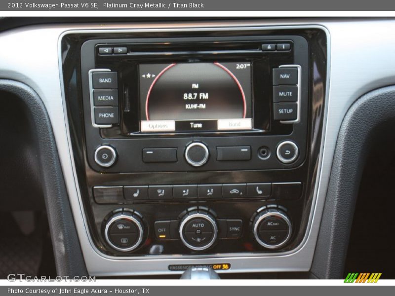 Platinum Gray Metallic / Titan Black 2012 Volkswagen Passat V6 SE