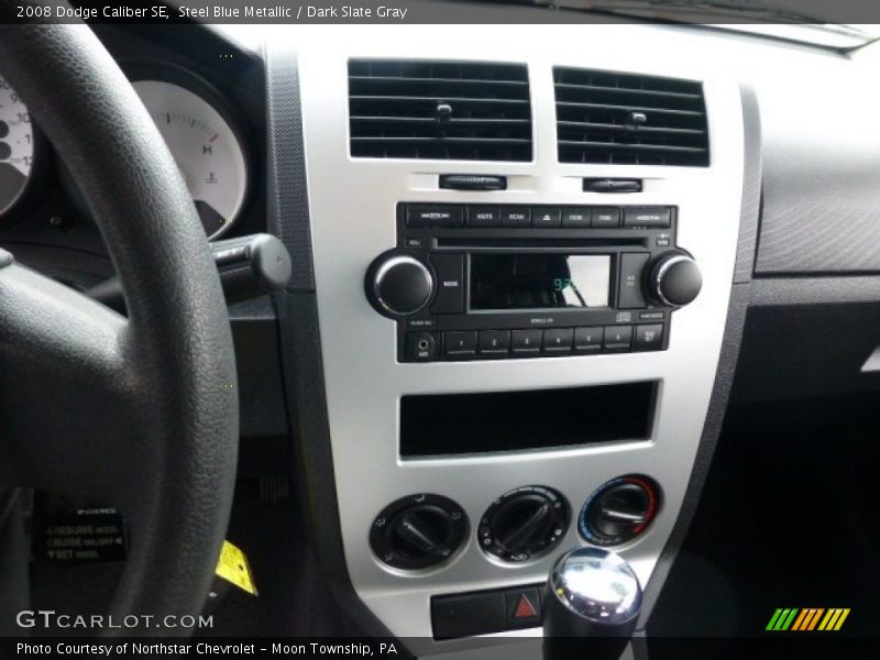 Controls of 2008 Caliber SE