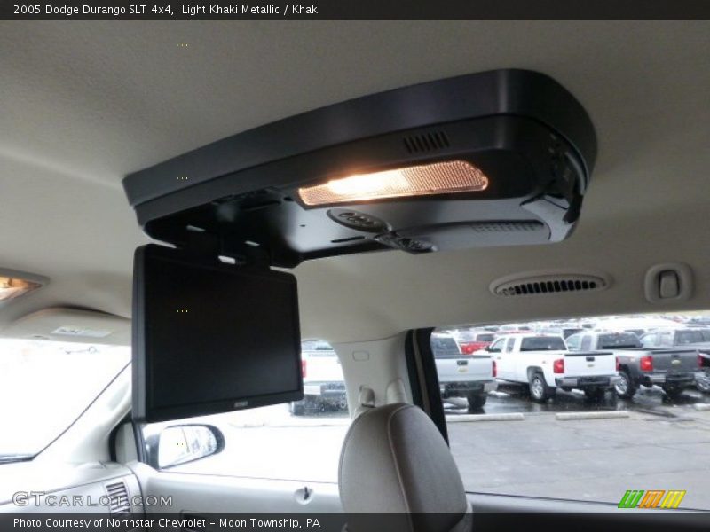 Light Khaki Metallic / Khaki 2005 Dodge Durango SLT 4x4