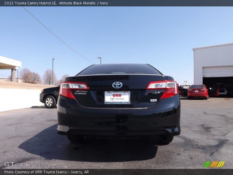 Attitude Black Metallic / Ivory 2013 Toyota Camry Hybrid LE
