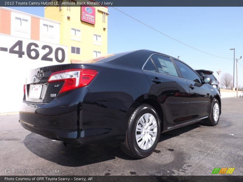 Attitude Black Metallic / Ivory 2013 Toyota Camry Hybrid LE