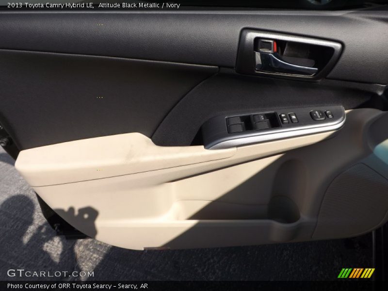 Attitude Black Metallic / Ivory 2013 Toyota Camry Hybrid LE