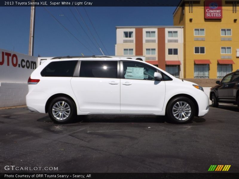 Super White / Light Gray 2013 Toyota Sienna XLE