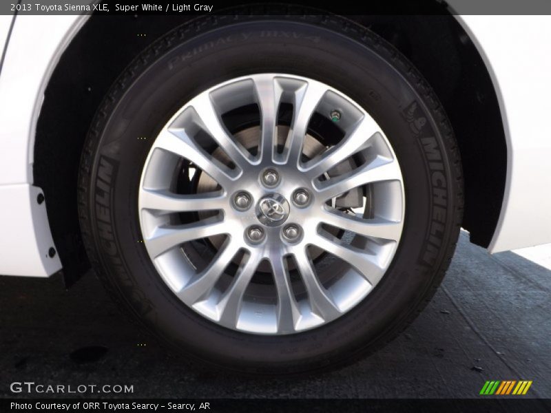 Super White / Light Gray 2013 Toyota Sienna XLE