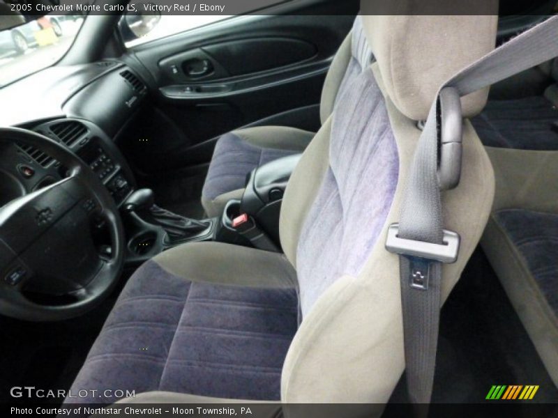Victory Red / Ebony 2005 Chevrolet Monte Carlo LS