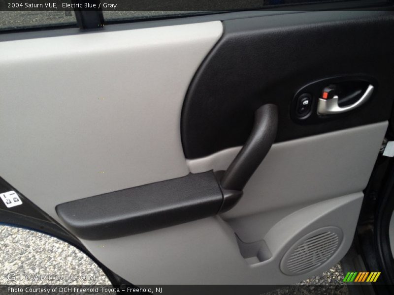 Electric Blue / Gray 2004 Saturn VUE